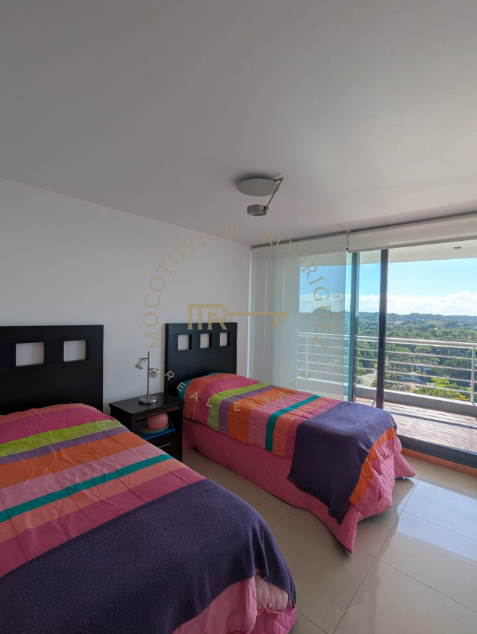 Apartamento ID.3609 - Alquiler anual apartamento de 2 dormitorios y 2 baños. 