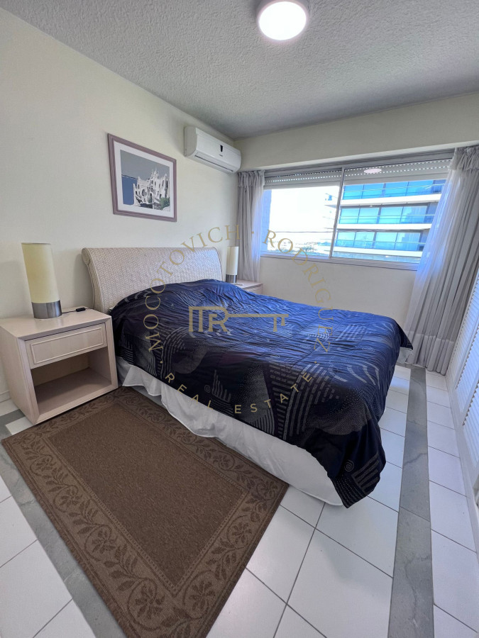 Apartamento ID.2016 - Venta y alquiler primera linea 3 dormitorios mas dependencia 