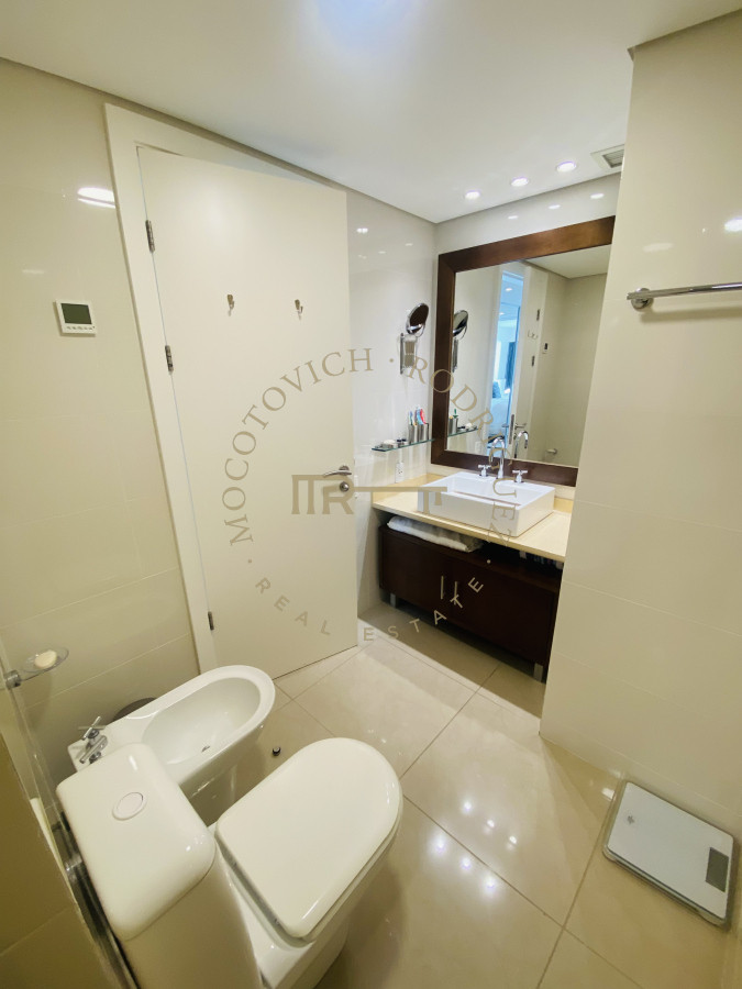 Apartamento ID.2636 - Aquarela alquiler temporal tres dormitorios en suite. Punta del Este