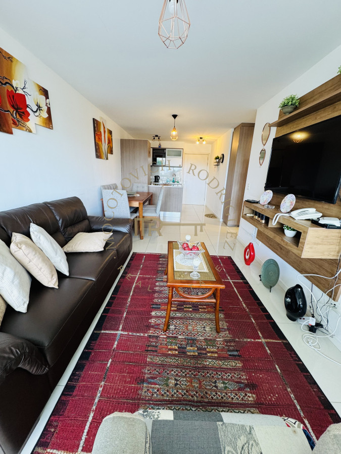 Apartamento ID.3598 - Alquiler de apartamento de 1 dormitorio en anual y temporada.  Punta del Este.