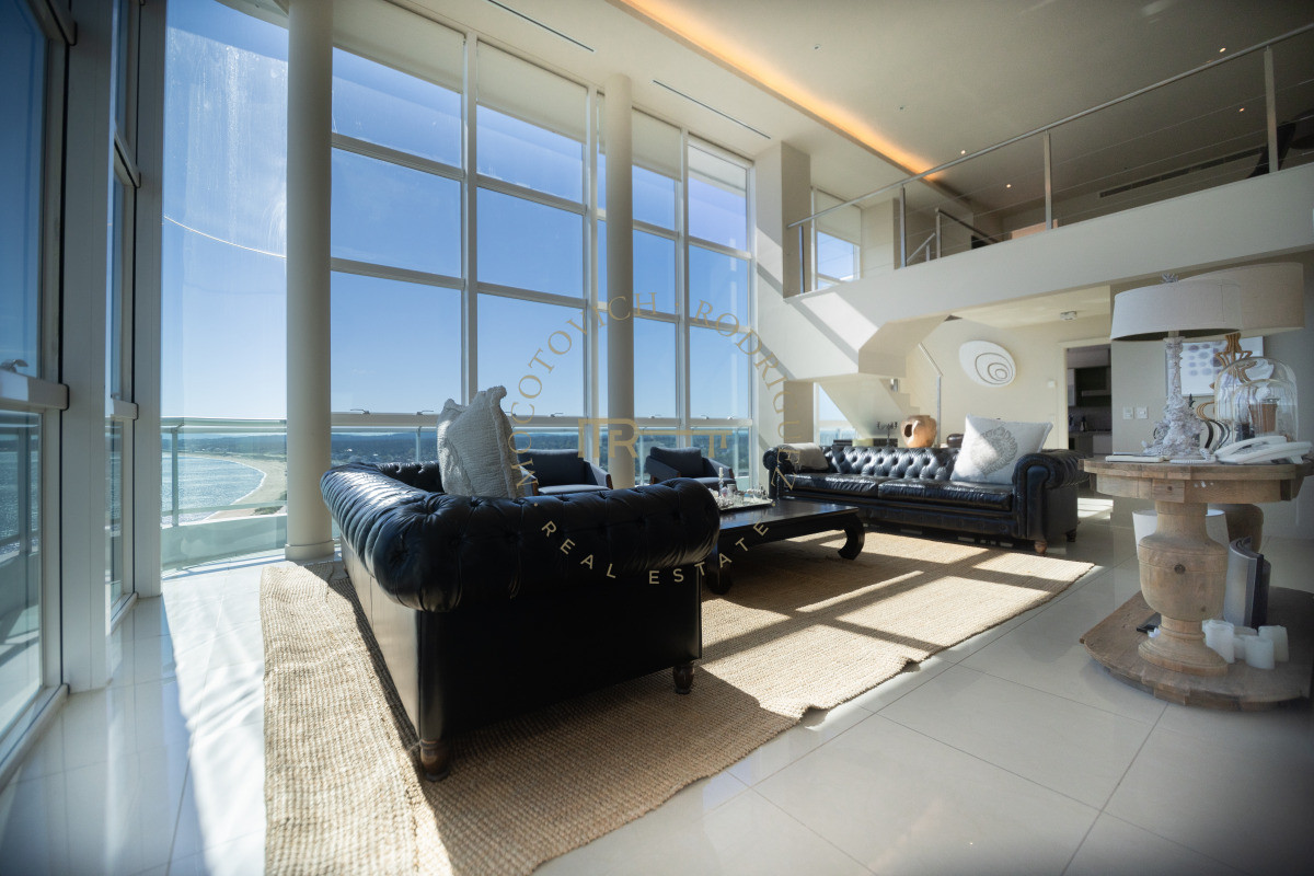 Apartamento ID.7 - Aquarela duplex en venta 4 dormitorios en venta. Playa Mansa. Punta del Este