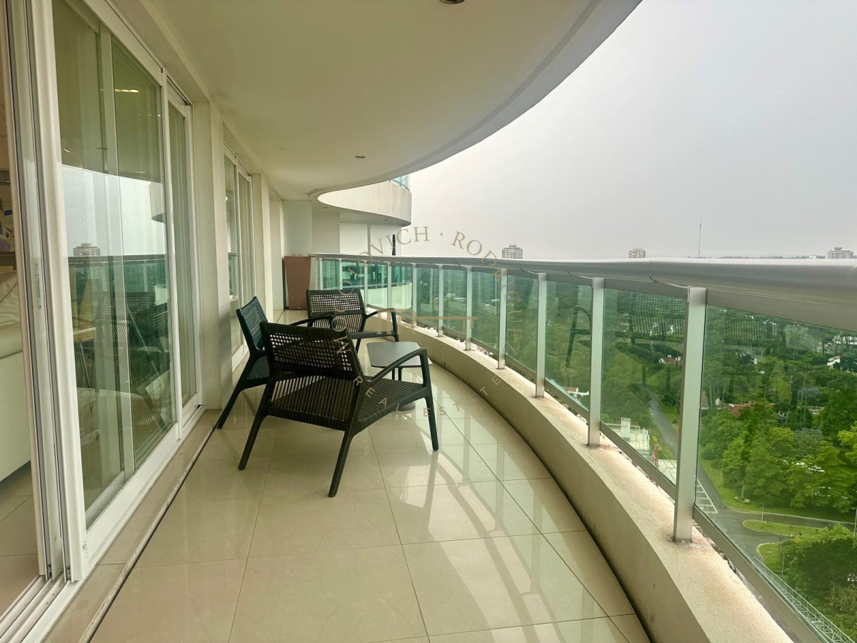 Apartamento ID.3088 - Alquiler 4 dormitorios con amenities. Punta del Este. 