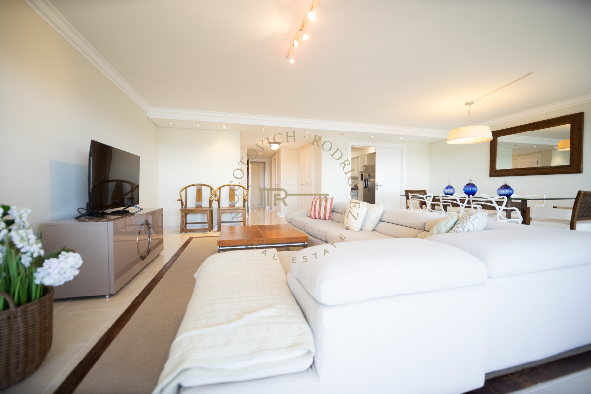 Apartamento ID.3937 - Le Jardin apartamento en venta de 4 suites más servicio. Piso alto vista . Punta del Este