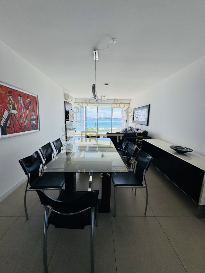 Apartamento ID.199 - Apartamento  Playa Mansa Alquiler temporal  2 dormitorios
