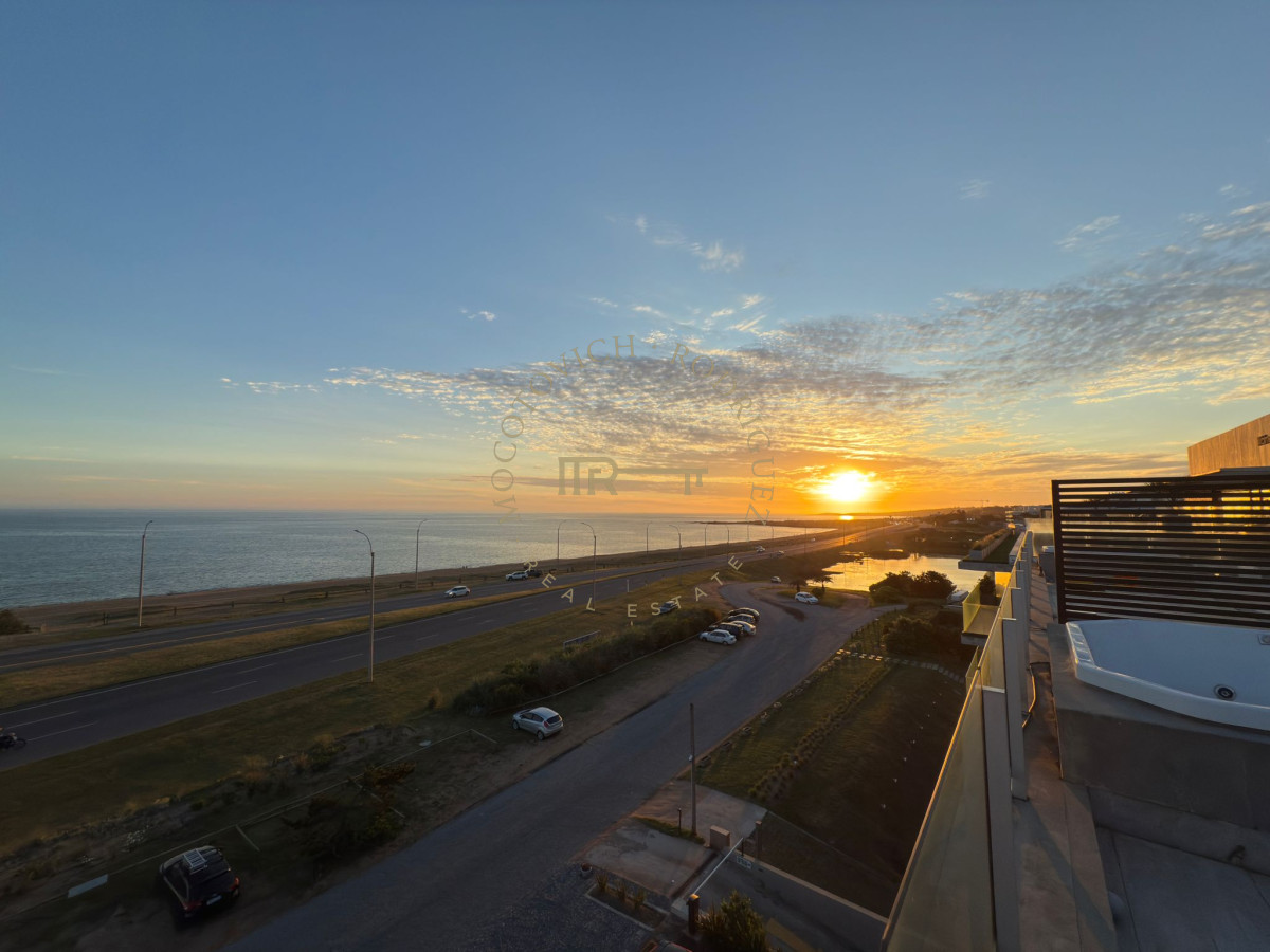 Apartamento ID.3987 - Apartamento en venta de 3dormitorios penthouse frente al mar
