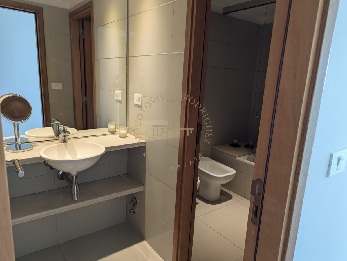 Apartamento ID.3609 - Alquiler anual apartamento de 2 dormitorios y 2 baños. 