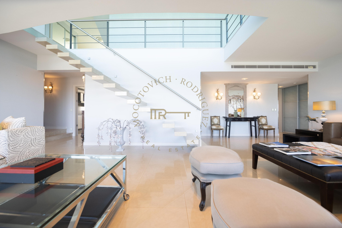 Apartamento ID.3032 - Torre Aquarela exclusivo apartamento en venta 4 dormitorios y dep. de servicio.