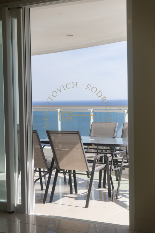 Apartamento ID.7 - Aquarela duplex en venta 4 dormitorios en venta. Playa Mansa. Punta del Este