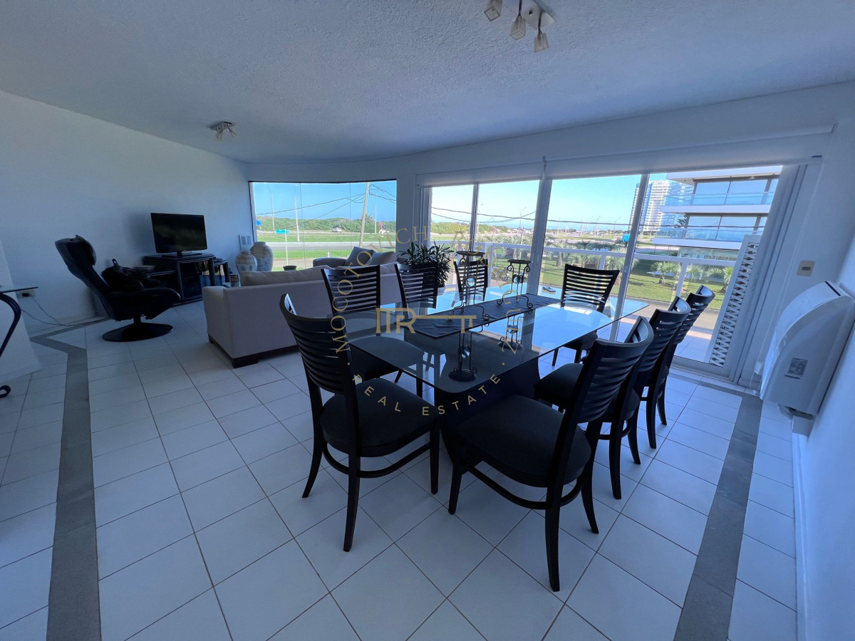 Apartamento ID.2016 - Venta y alquiler primera linea 3 dormitorios mas dependencia 
