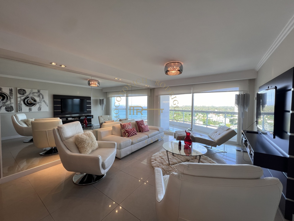 Apartamento ID.23 - Aquarela apartamento en alquiler 2 dormitorios - Playa Mansa Punta del Este