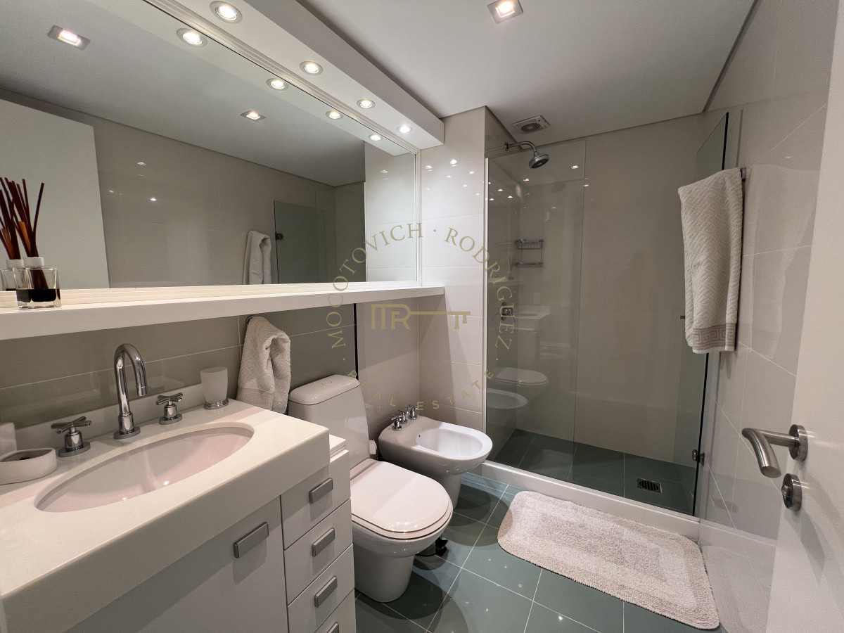 Apartamento ID.23 - Aquarela apartamento en alquiler 2 dormitorios - Playa Mansa Punta del Este