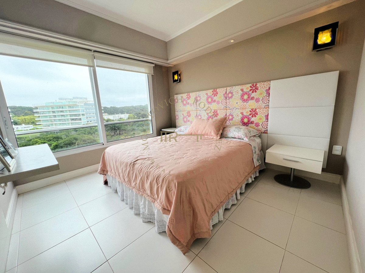 Apartamento ID.2379 - Espectacular apartamento en venta 6 dormitorios, barbacoa y loft en la brava. Vista al mar.-