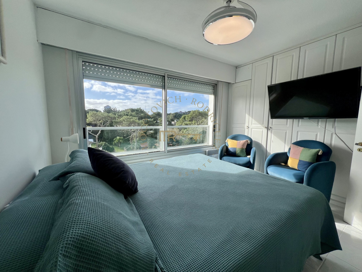 Apartamento ID.3268 - Apartamento 3 dormitorios en alquiler anual. Punta del este.