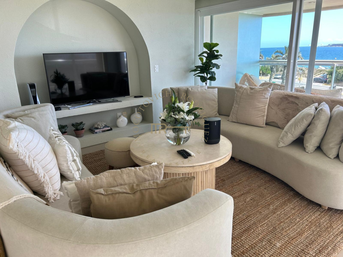 Apartamento ID.2403 - Aquarela 3 dormitorios y dep. de servicio en alquiler temporal 2026 Punta del Este.-