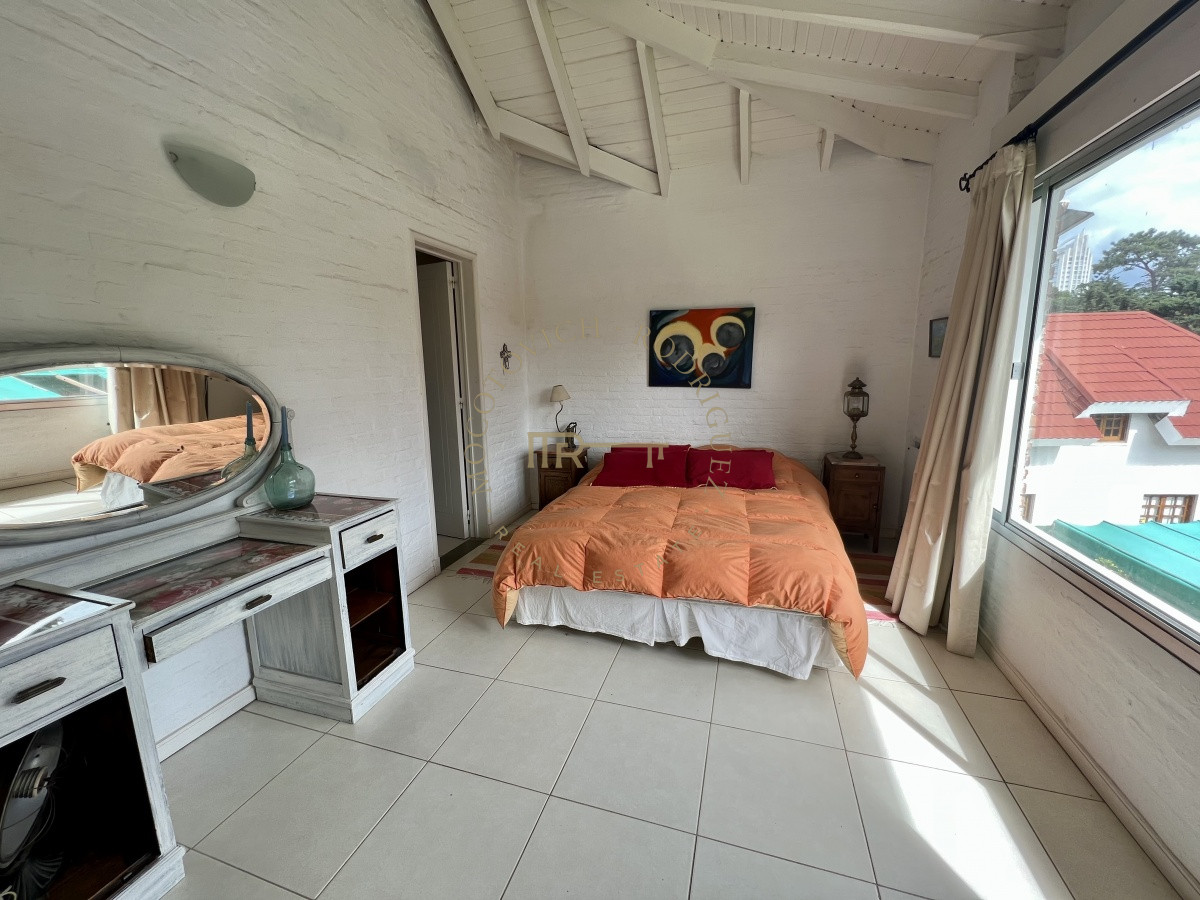Apartamento ID.512 - Apartamento en alquiler anual . 2 dormitorios  - Punta del Este
