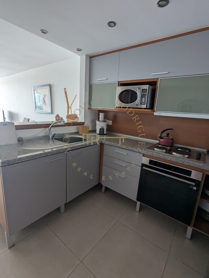 Apartamento ID.3609 - Alquiler anual apartamento de 2 dormitorios y 2 baños. 