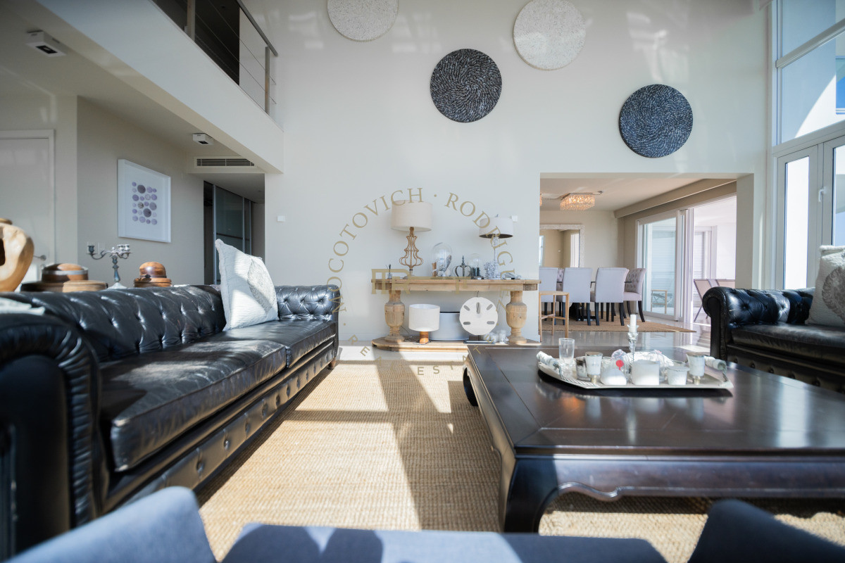 Apartamento ID.7 - Aquarela duplex en venta 4 dormitorios en venta. Playa Mansa. Punta del Este