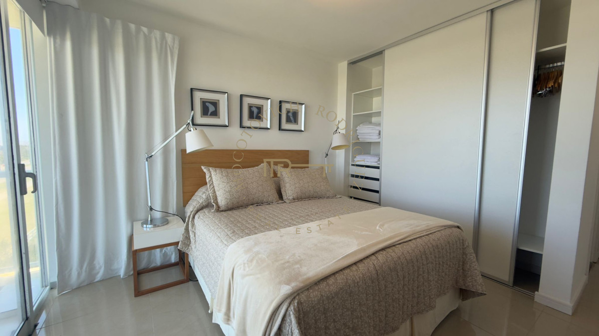Apartamento ID.650 - Apartamento en alquiler temporal, penthouse con parrillero 3 dormitorios- Playa Brava