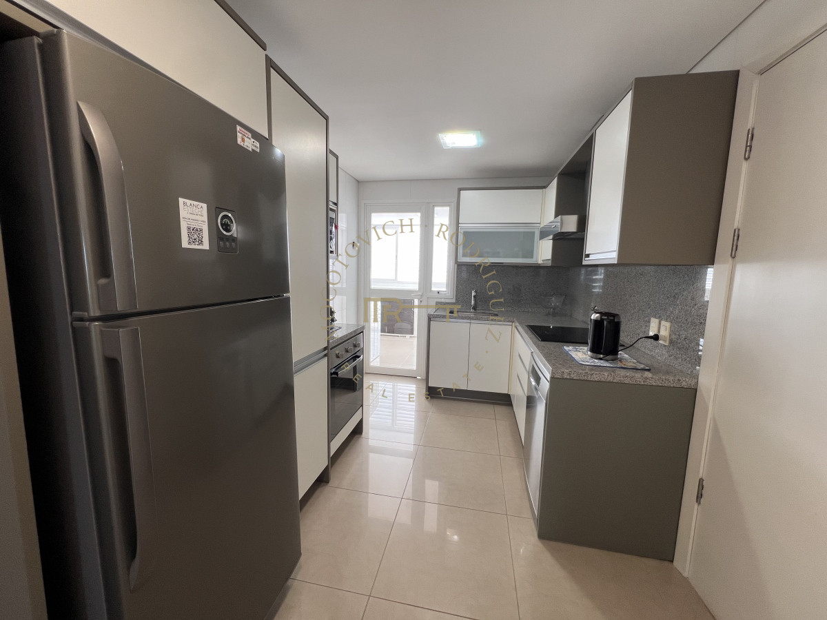 Apartamento ID.23 - Aquarela apartamento en alquiler 2 dormitorios - Playa Mansa Punta del Este