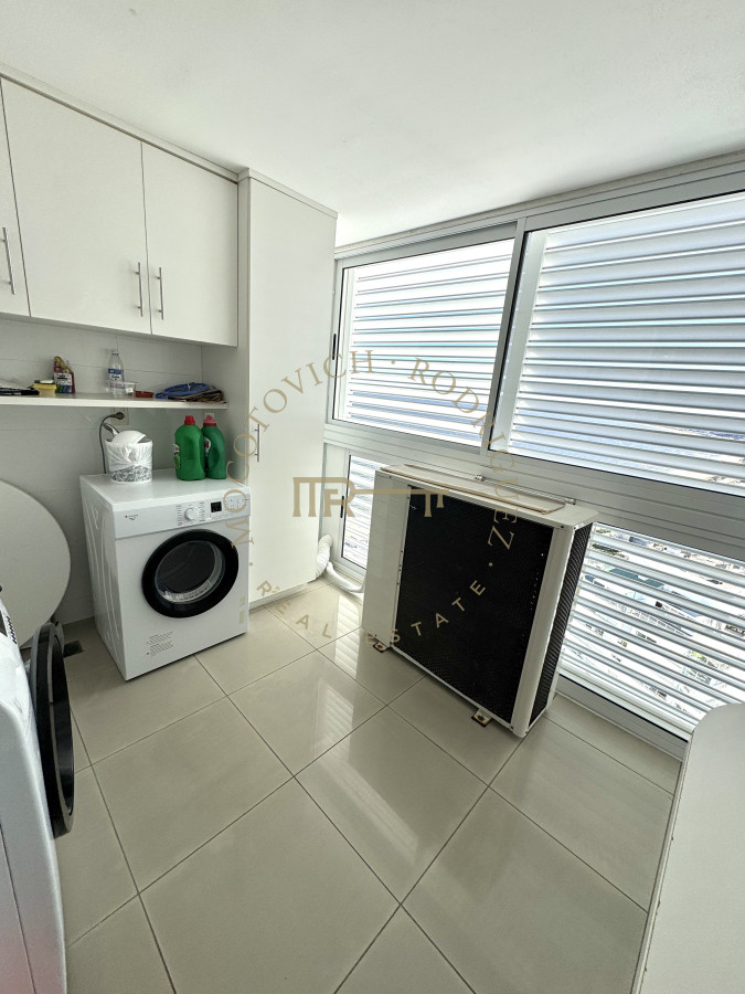 Apartamento ID.3238 - Alquiler temporal  2 domitorios y dep. de servicio. Aquarela Punta del Este. 2027