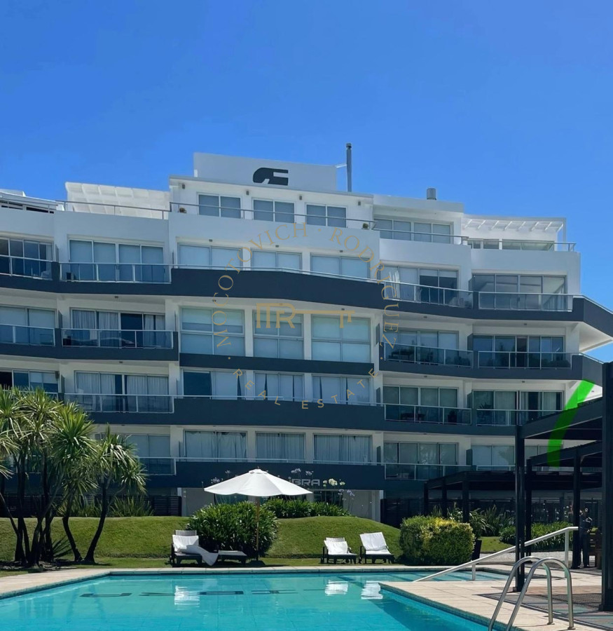 Apartamento ID.3143 - Alquiler de verano 2 dormitorios 2 baños Pinares frente al mar.  Punta del Este. 2026 