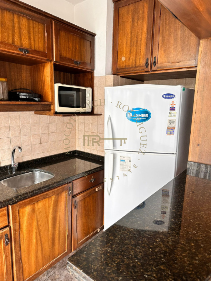 Apartamento ID.681 - Alquiler anual. Apartamento 2 dormitorios en alquiler  en Punta del este Aidy Grill