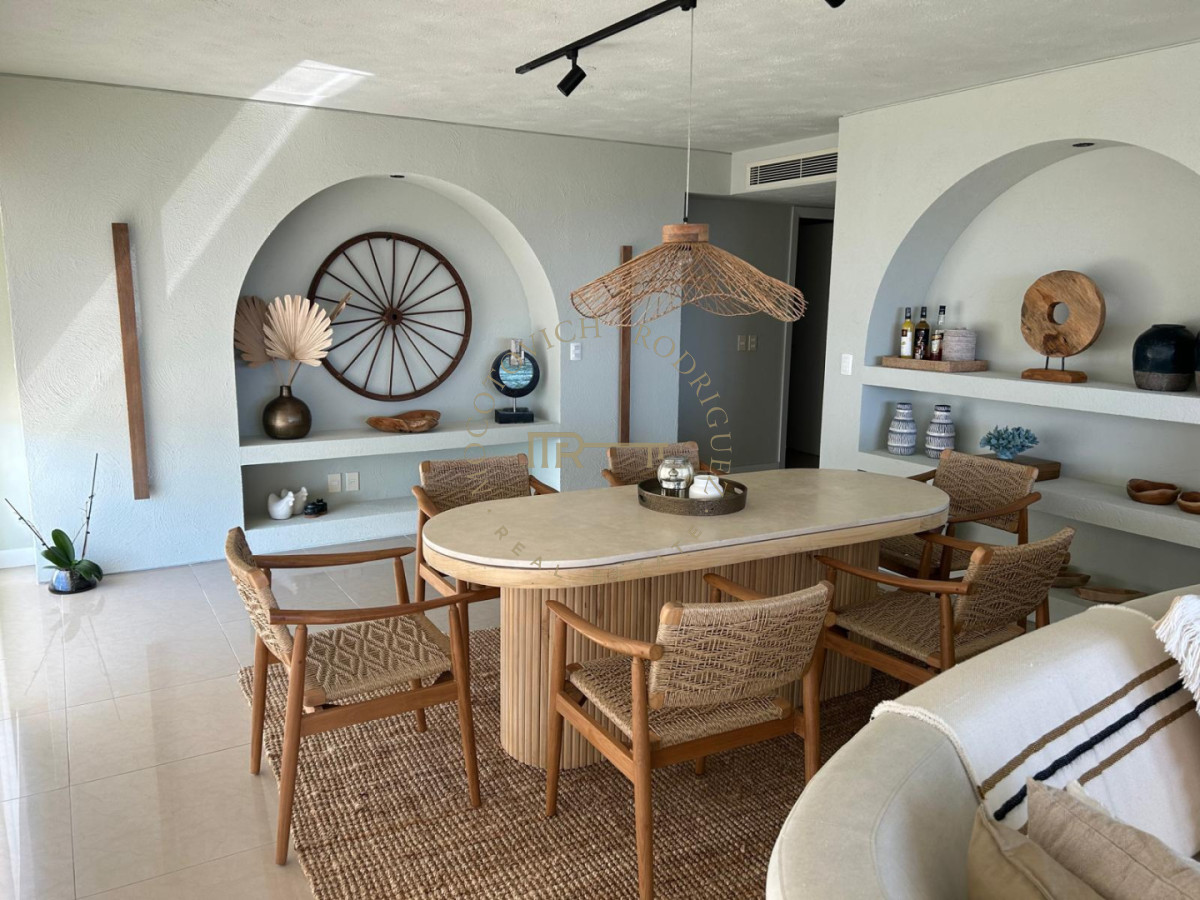 Apartamento ID.2403 - Aquarela 3 dormitorios y dep. de servicio en alquiler temporal 2026 Punta del Este.-