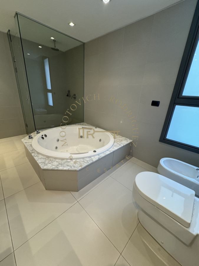 Apartamento ID.2842 - Tiburón Terrazas en venta 3 dorm y dep. 