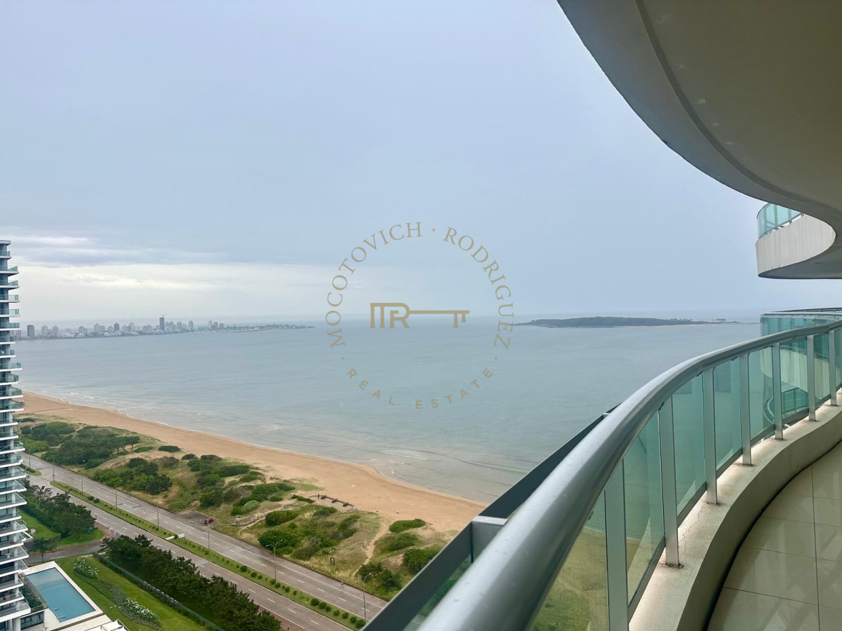 Apartamento ID.3088 - Alquiler 4 dormitorios con amenities. Punta del Este. 
