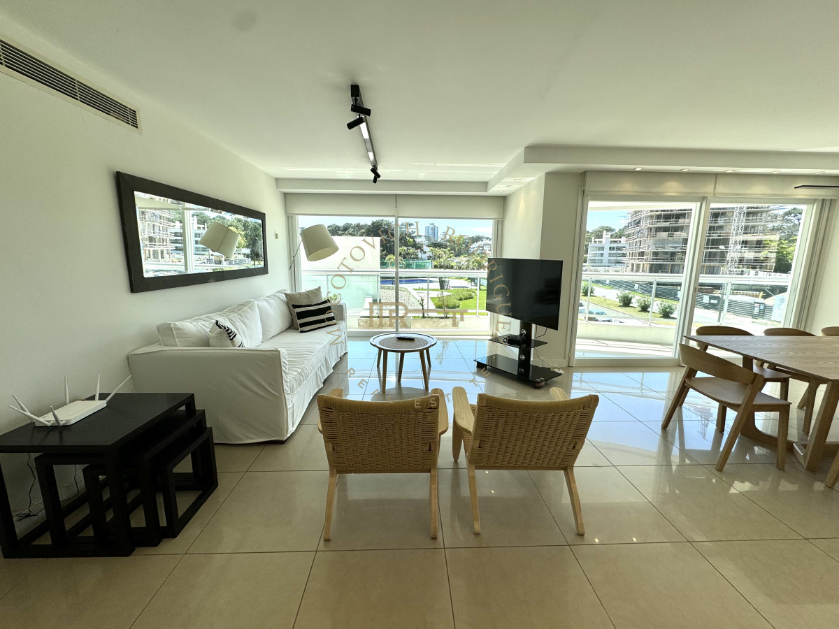 Apartamento ID.2635 - En venta. Apartamento en Torre Aquarela. 2 Dormitorios y dep. de servicio. 
