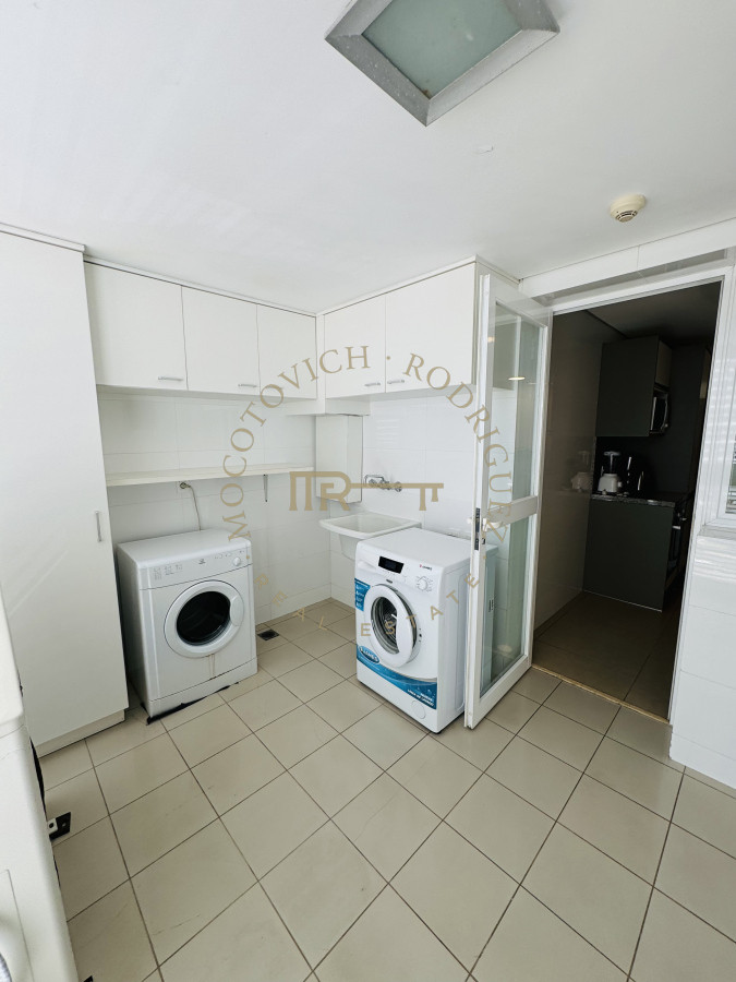 Apartamento ID.2635 - En venta. Apartamento en Torre Aquarela. 2 Dormitorios y dep. de servicio. 