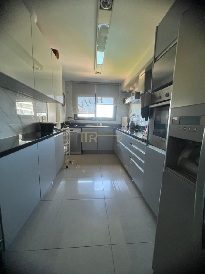 Apartamento ID.4156 - Apartamento en Alquiler en torre One I de 3dormitorios
