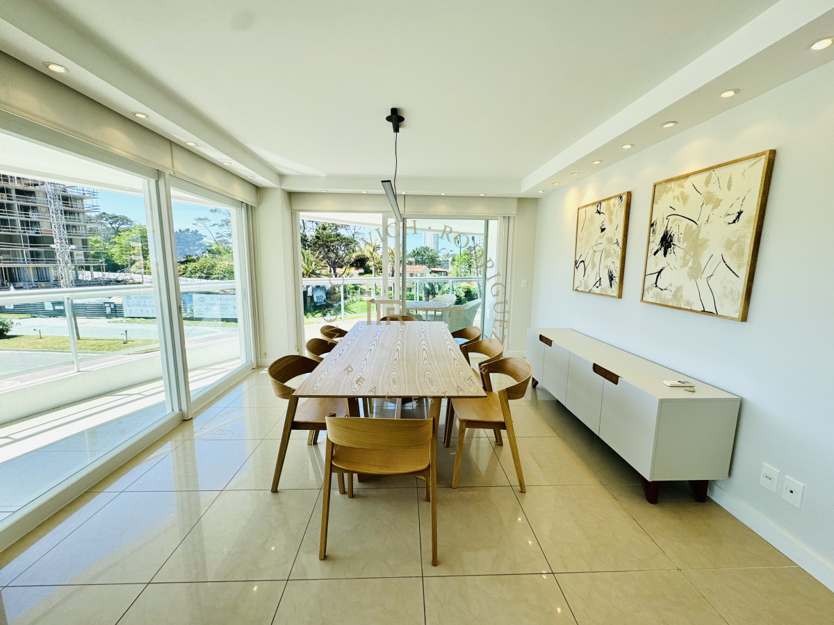 Apartamento ID.2635 - En venta. Apartamento en Torre Aquarela. 2 Dormitorios y dep. de servicio. 