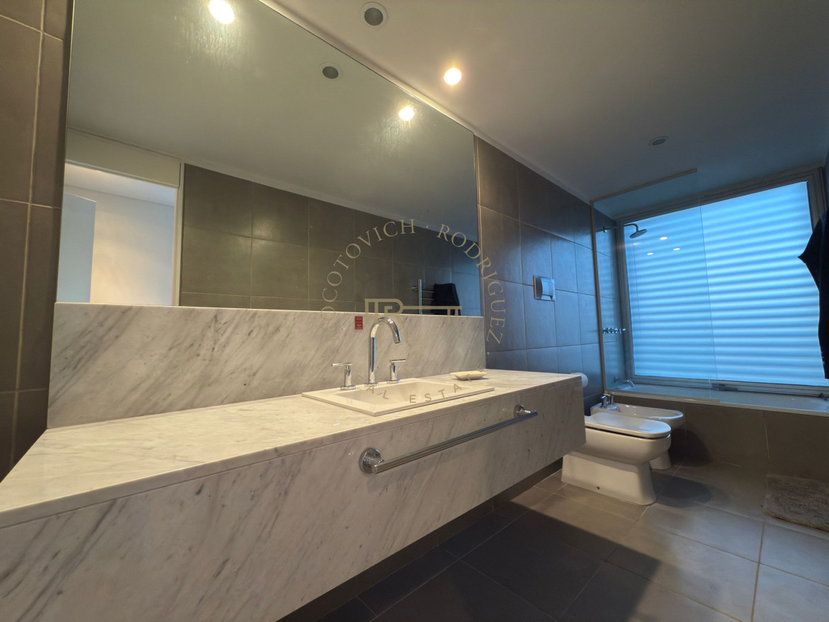Apartamento ID.3987 - Apartamento en venta de 3dormitorios penthouse frente al mar