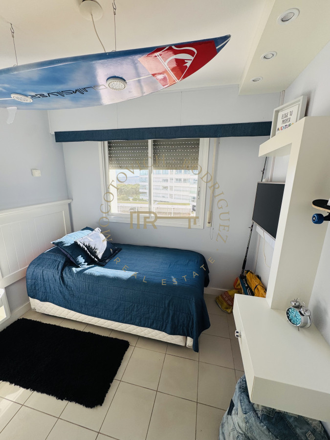 Apartamento ID.27 - Aquarela Apartamento en venta 2 dormitorios en suite y dependencia de servicio