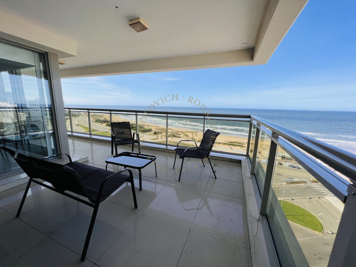 Apartamento ID.286 - Imperiale  apartamento de 4 dormitorios enalquiler temporal Playa Brava Punta del Este