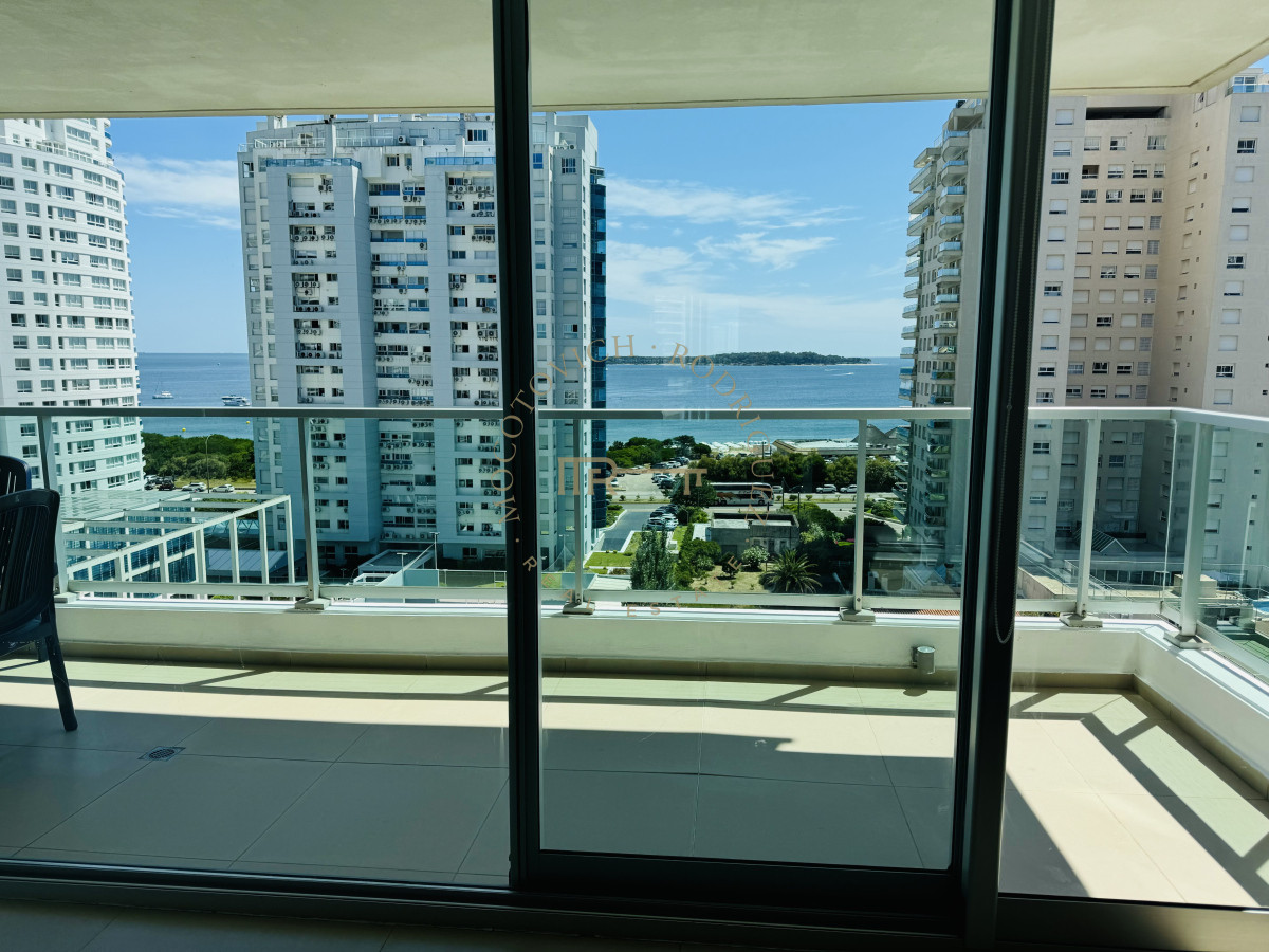 Apartamento ID.199 - Apartamento  Playa Mansa Alquiler temporal  2 dormitorios