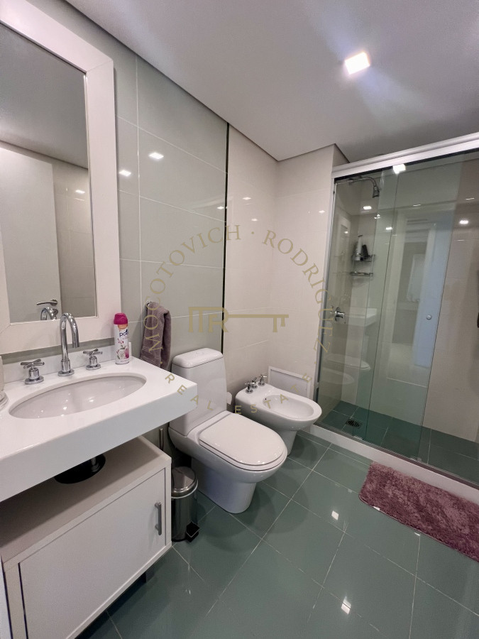 Apartamento ID.2813 - Alquiler de verano Dos dormitorios y dep. de servicio. 