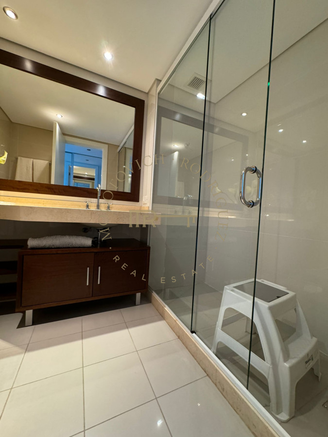 Apartamento ID.2540 - Apartamento en venta 4 dormitorios y serv. Torre Aquarela. 2026