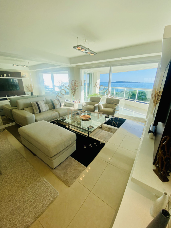 Apartamento ID.2636 - Aquarela alquiler temporal tres dormitorios en suite. Punta del Este