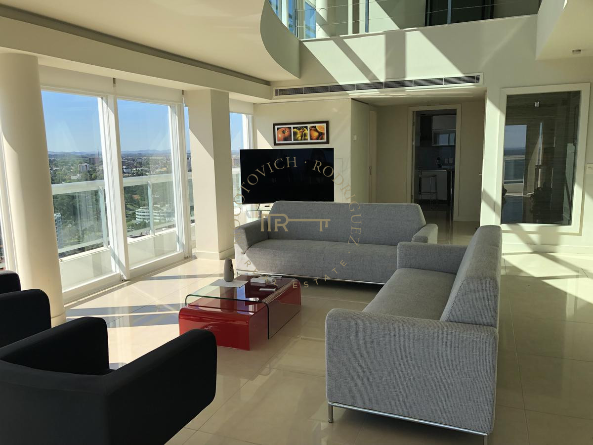 Apartamento ID.1064 - Venta y alquiler anual exclusivo Pent House Aquarela  3 dormitorios y dep. 