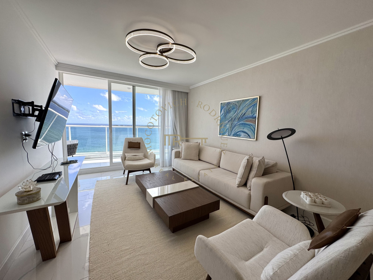Apartamento ID.3384 - Apartamento Premium de tres suites frente al mar. Alquiler anual