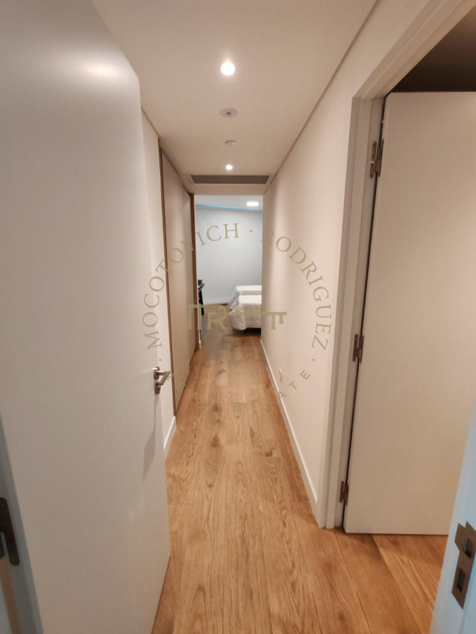 Apartamento ID.3800 - Apartamento en Trump Tower de 2 dormitorios piso alto con vista.