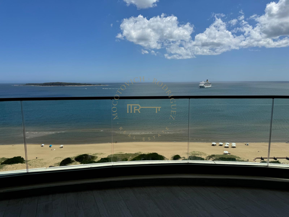 Apartamento ID.2527 - Fendi, Esquinero en venta a Punta Ballena de 4 dormitorios impresionante vista. 