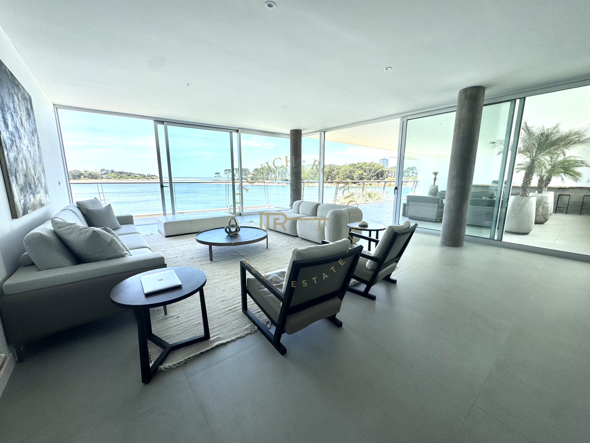 Apartamento ID.4087 - Apartamento de tres dormitorios y dependencia 