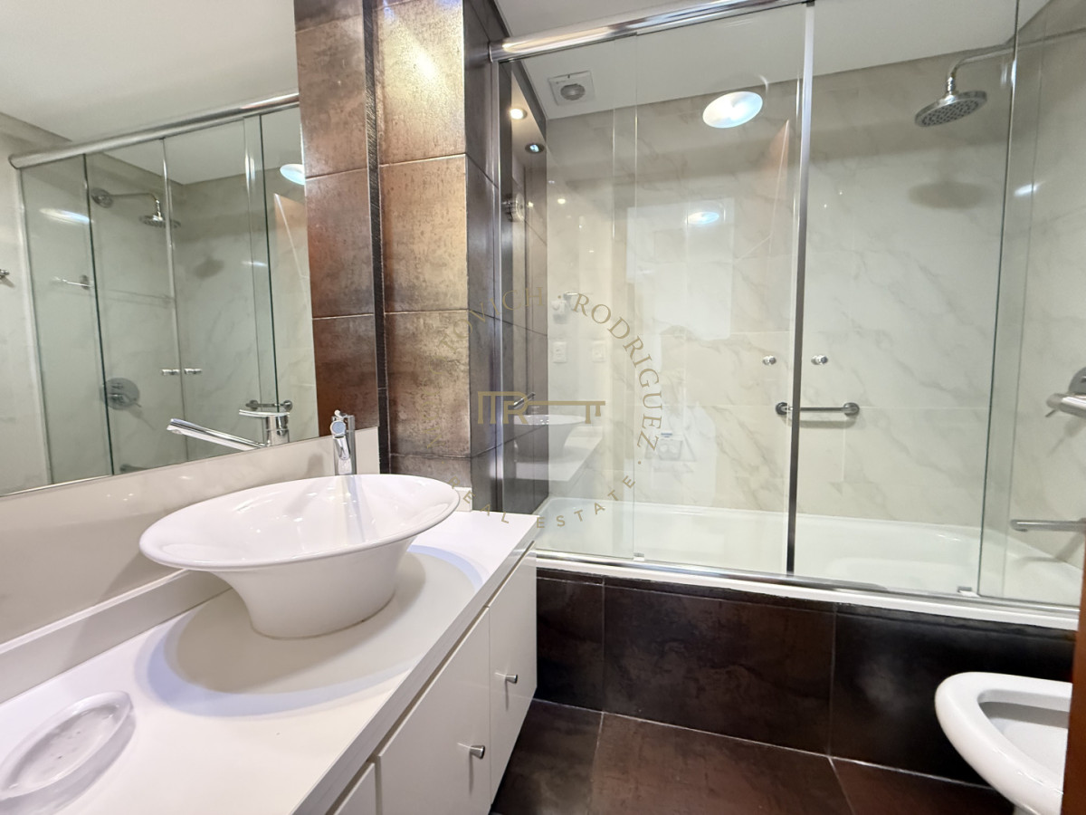 Apartamento ID.4168 - Alquiler temporada apartamento de 2 dormitorios y 2 baños Miami Boulevard