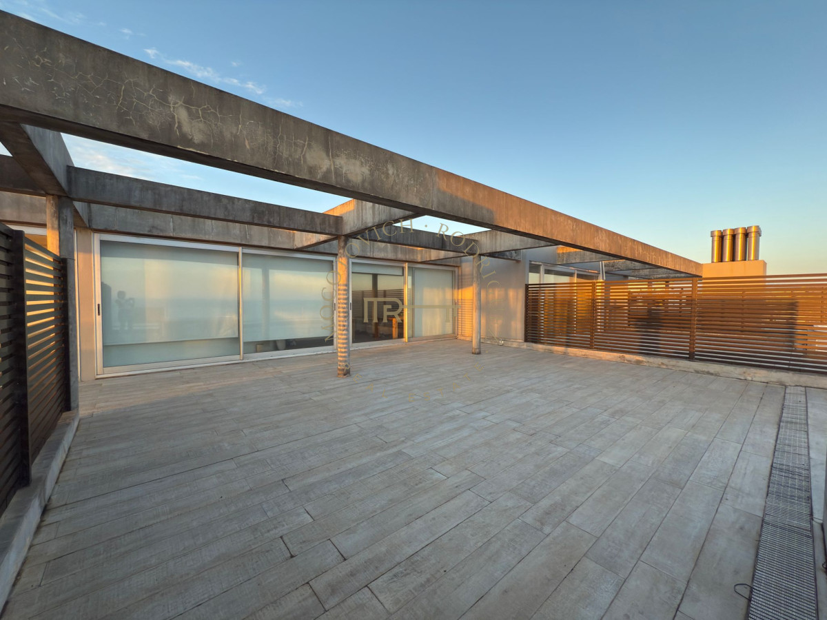 Apartamento ID.3987 - Apartamento en venta de 3dormitorios penthouse frente al mar