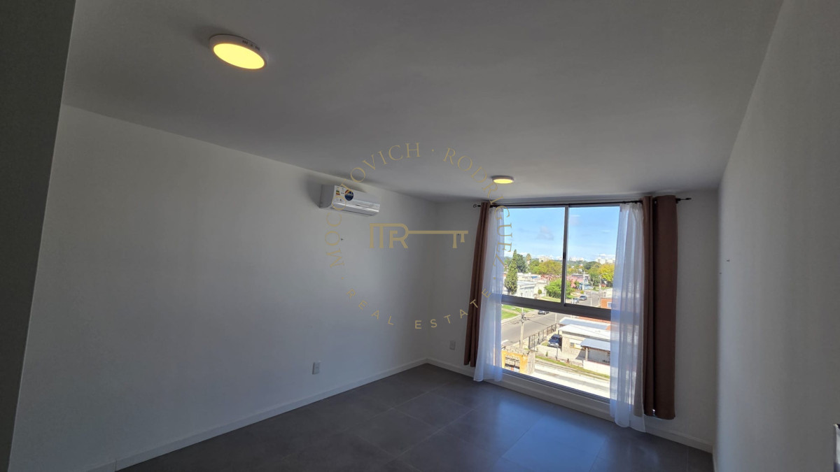 Apartamento ID.4395 - Apartamento de 1 dormitorio- Alquiler Anual