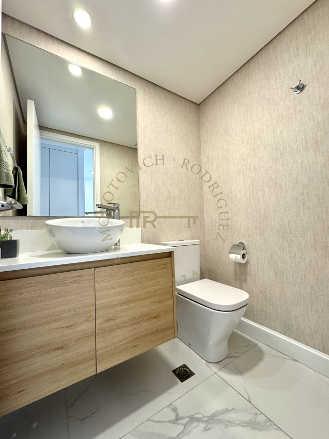 Apartamento ID.3384 - Apartamento Premium de tres suites frente al mar. Alquiler anual