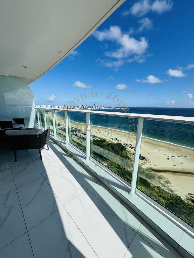Apartamento ID.3384 - Apartamento Premium de tres suites frente al mar. Alquiler anual